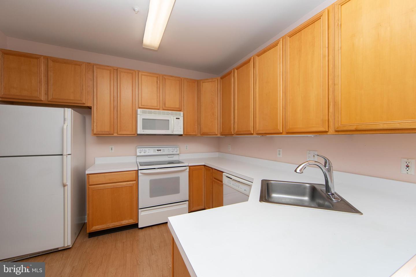 1497 Country Club Dr Property Photo 7