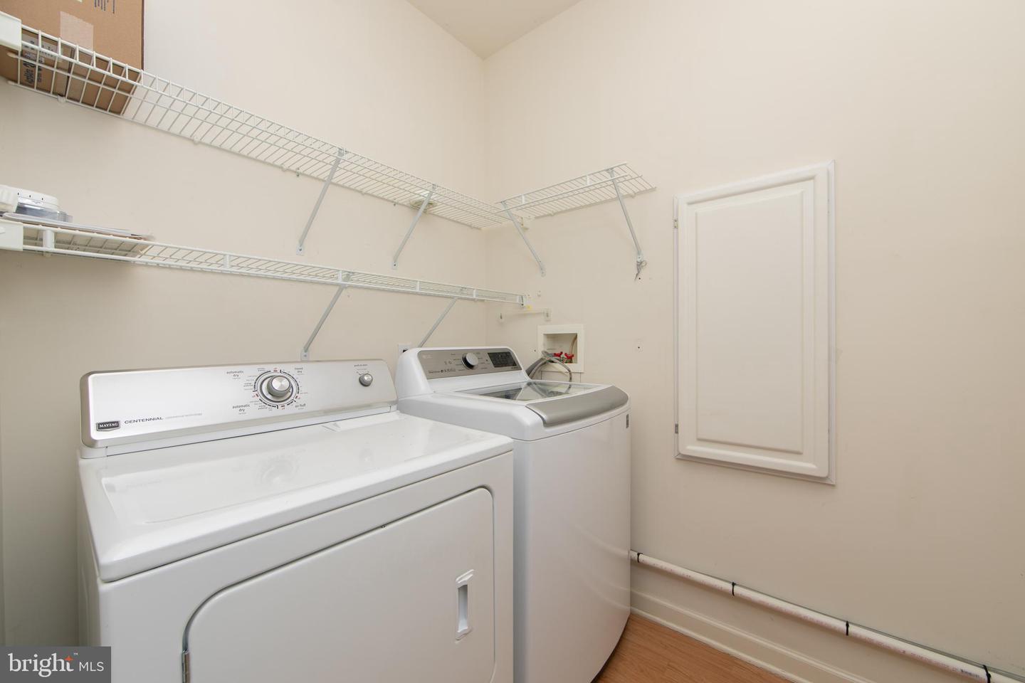 1497 Country Club Dr Property Photo 14