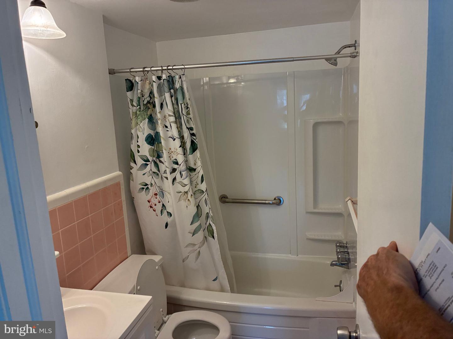 PADE2121856 Property Photo 3