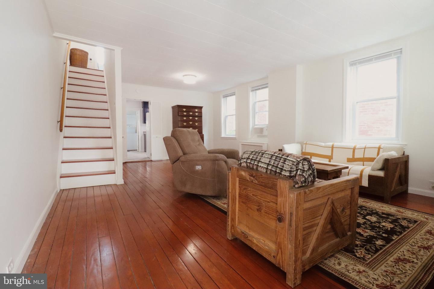 115 Summit Ter Property Photo 6