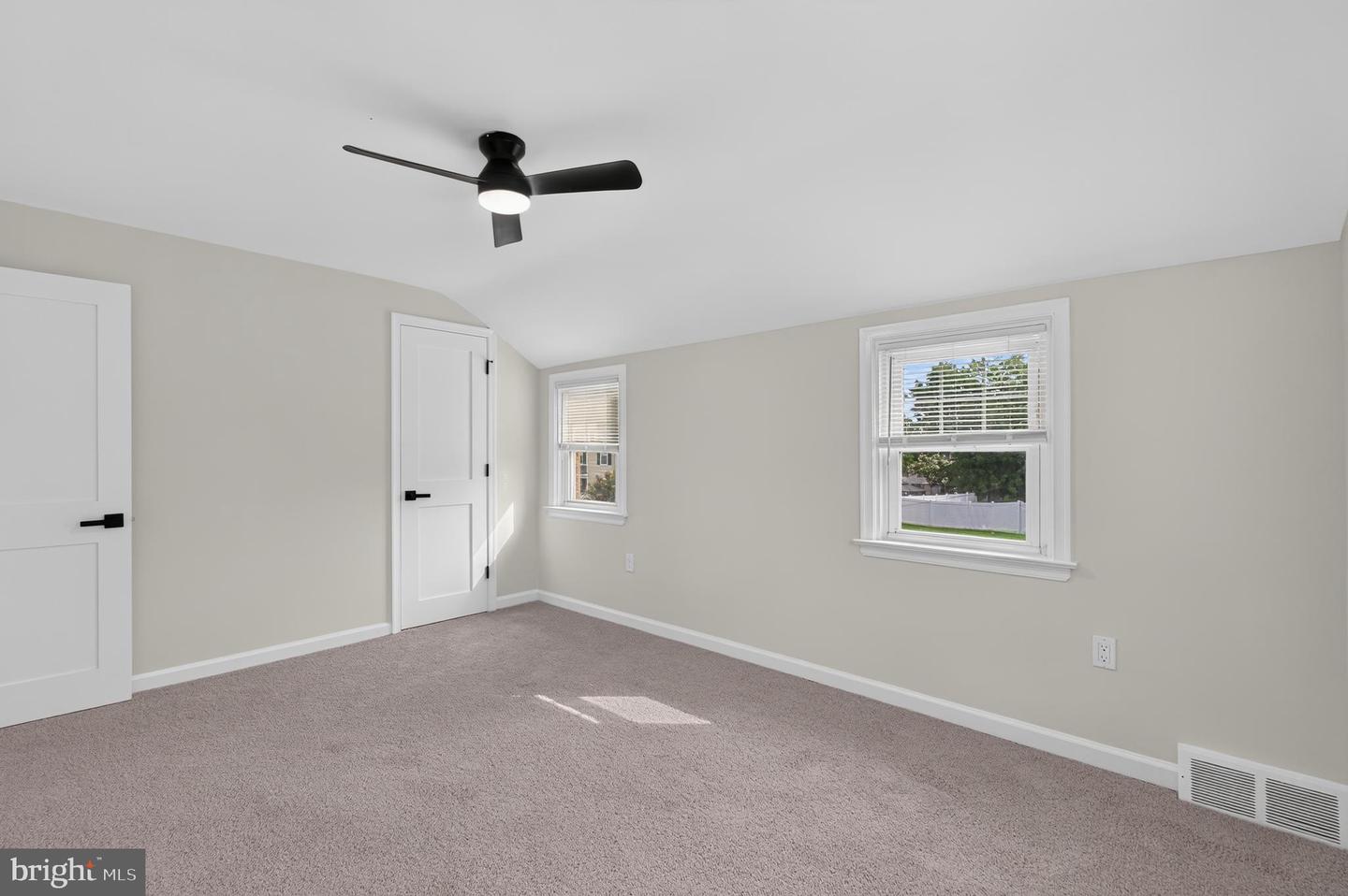 329 Holmes Rd Property Photo 17