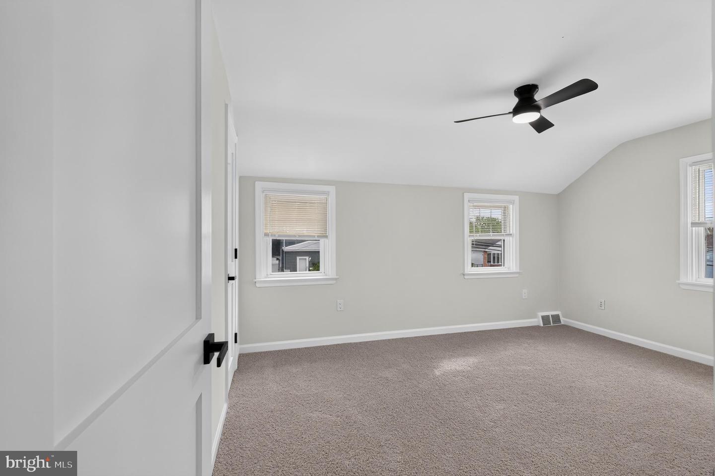 329 Holmes Rd Property Photo 18