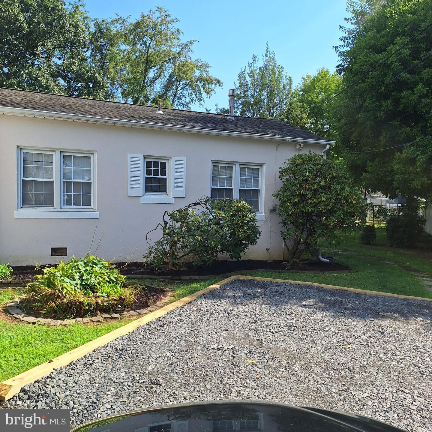 706 LANSING CT