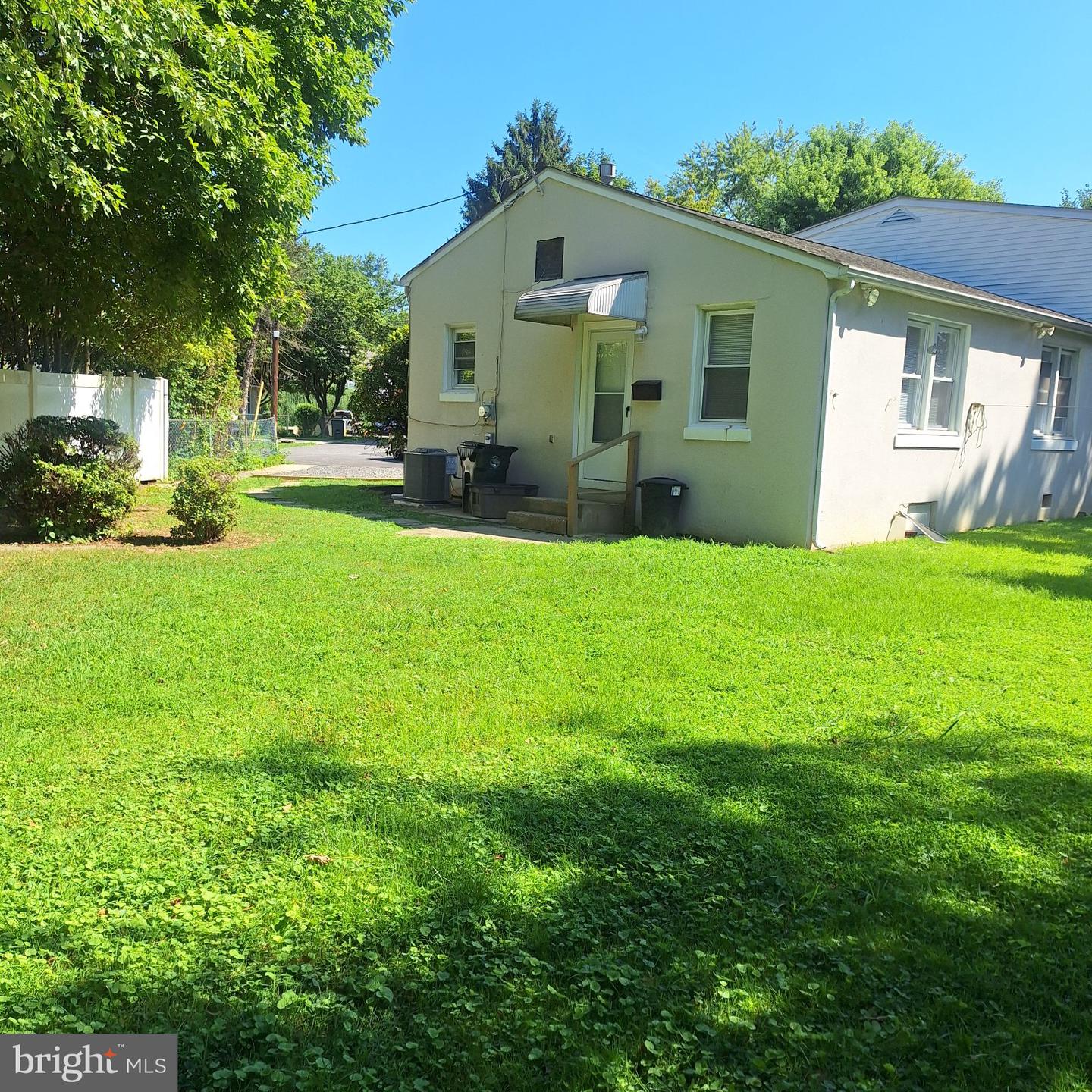 706 Lansing Ct Property Photo 14