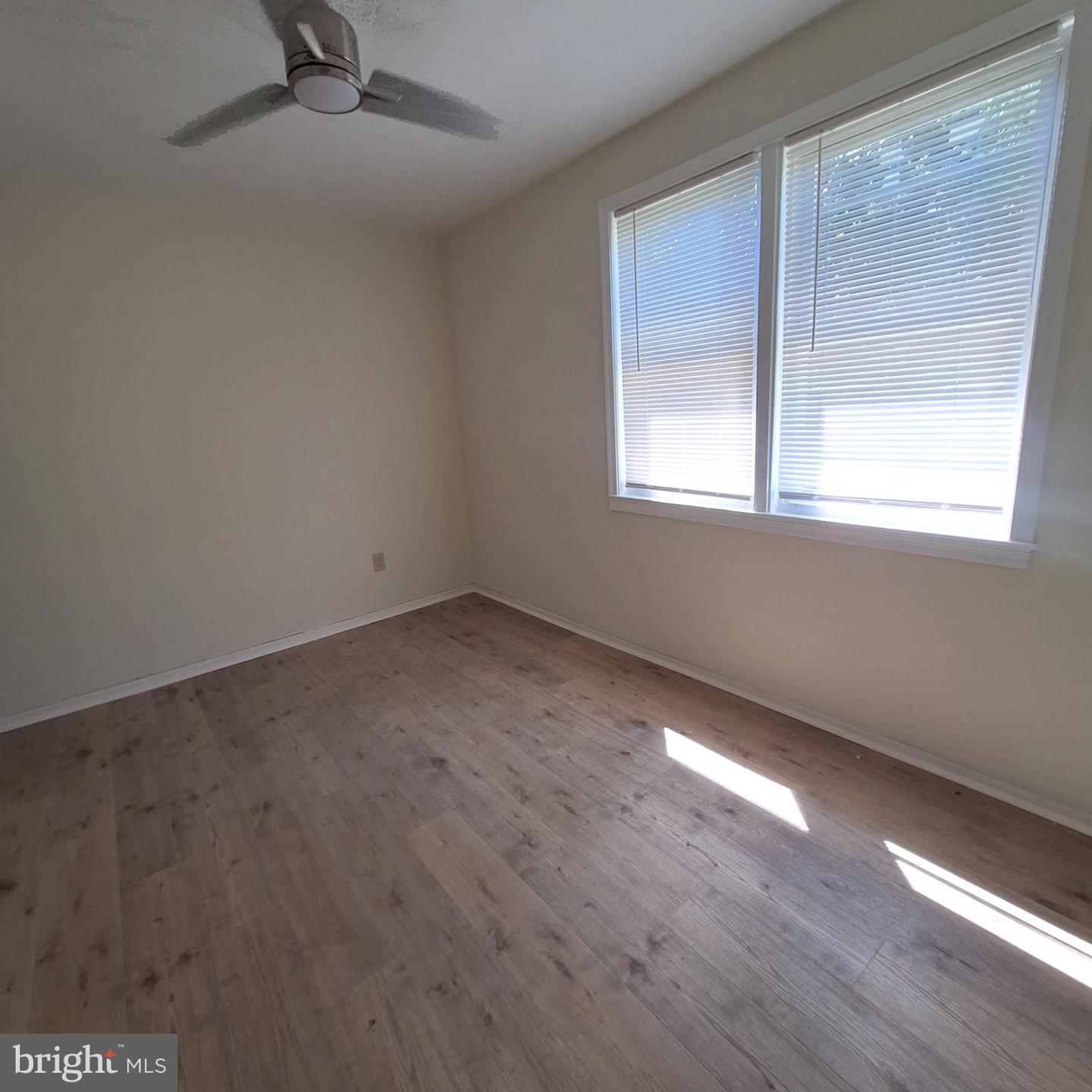 706 Lansing Ct Property Photo 18