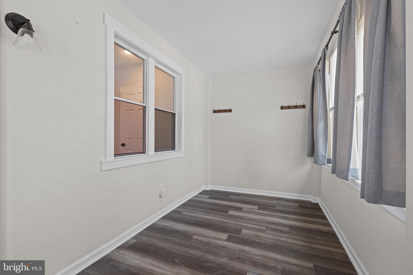 20 Melrose Ave Property Photo 6