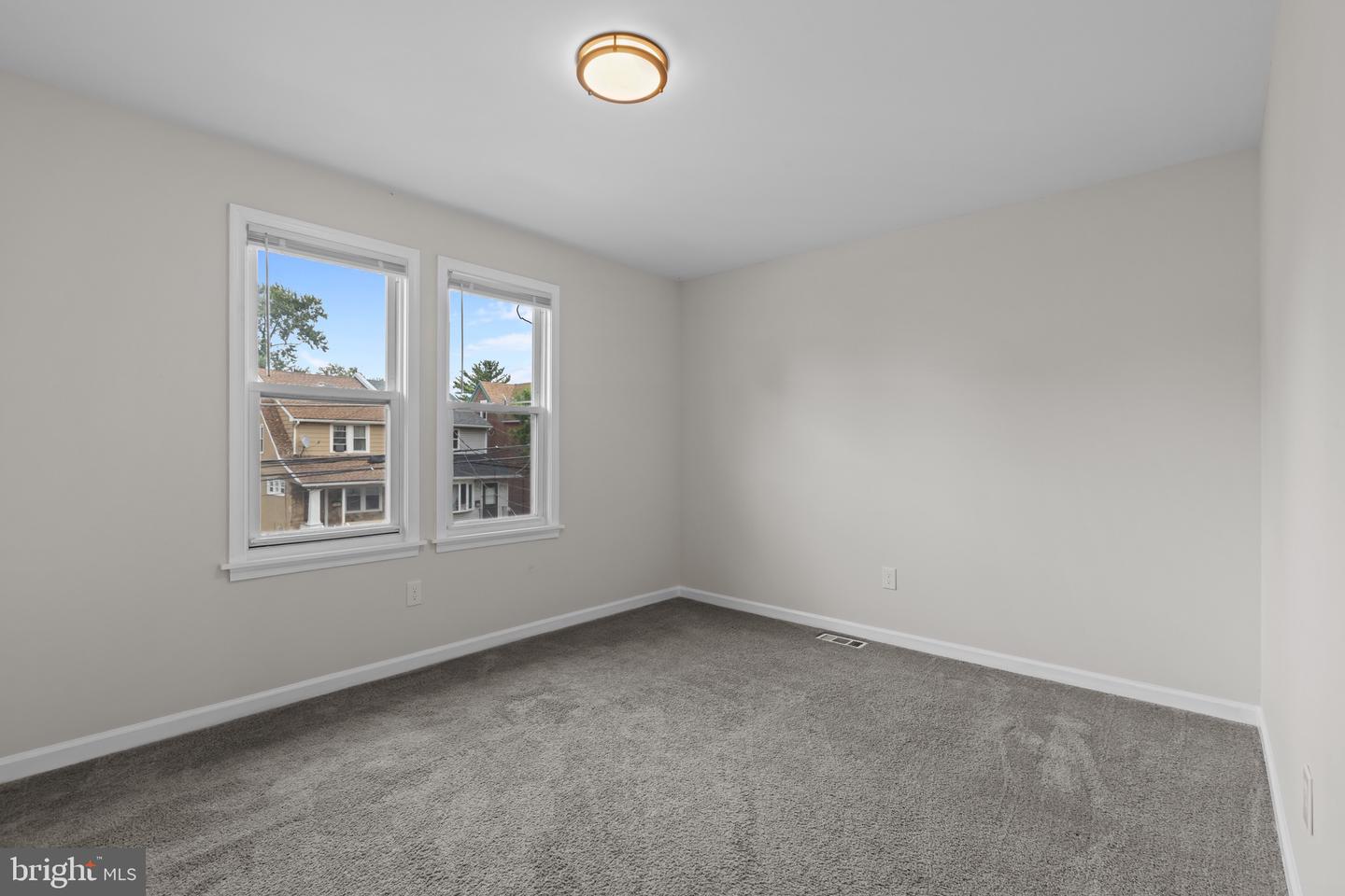 20 Melrose Ave Property Photo 21