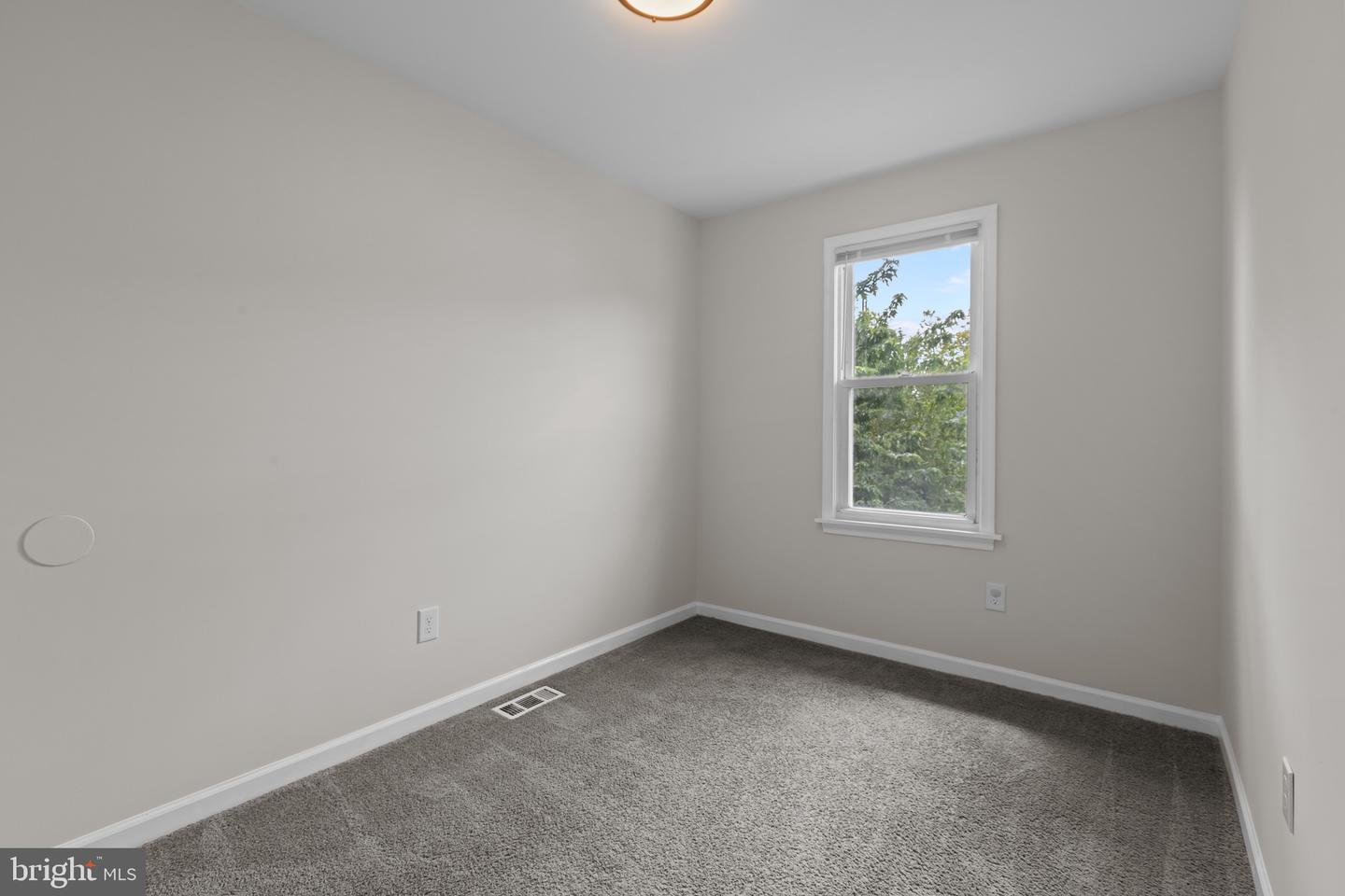 20 Melrose Ave Property Photo 26
