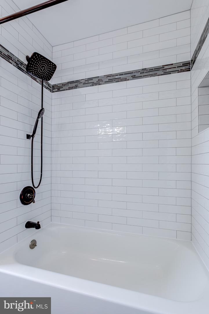 20 Melrose Ave Property Photo 31