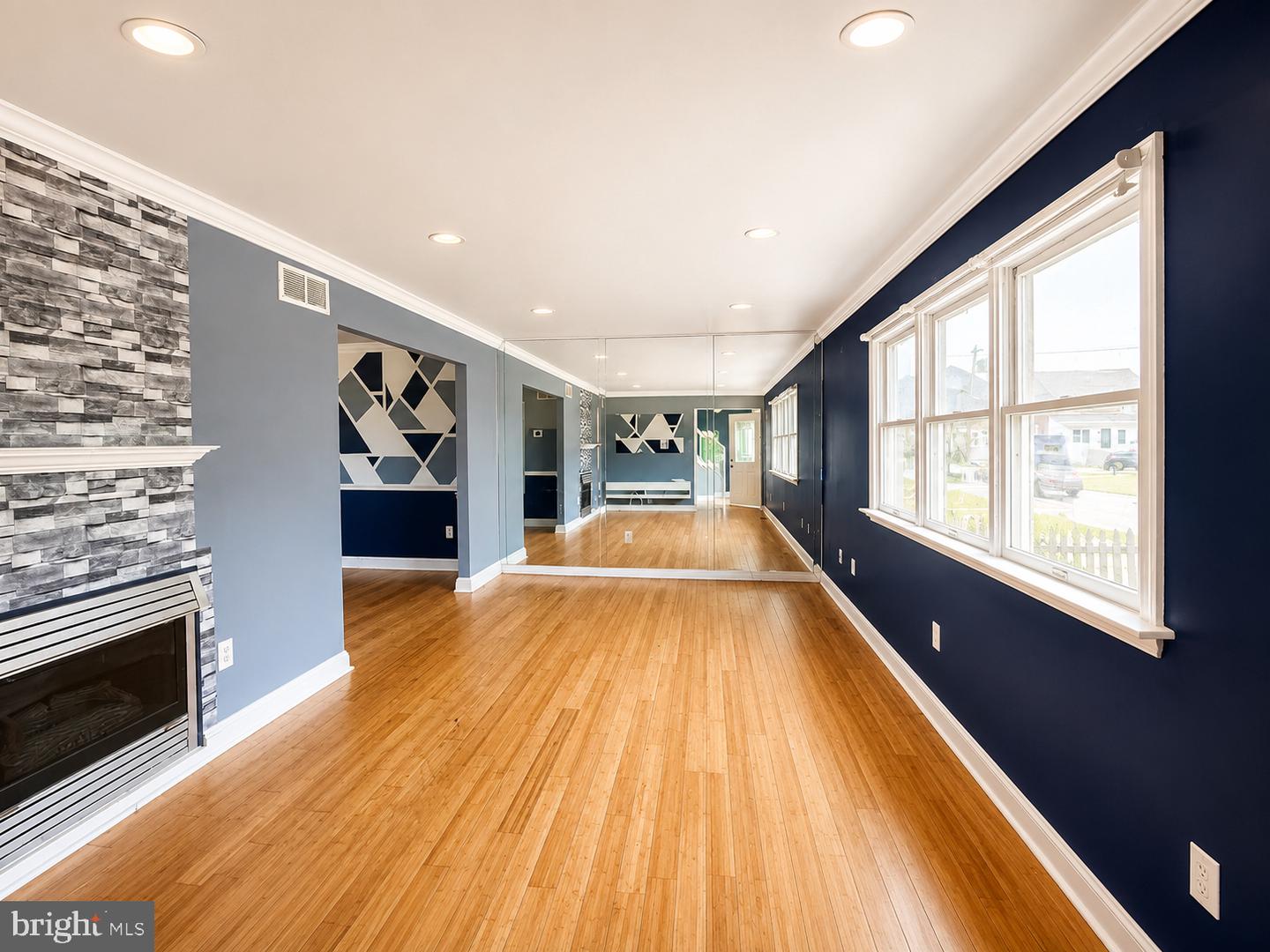 2017 Chestnut St Property Photo 2