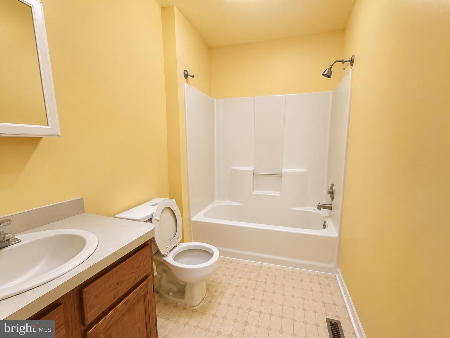 2017 Chestnut St Property Photo 6