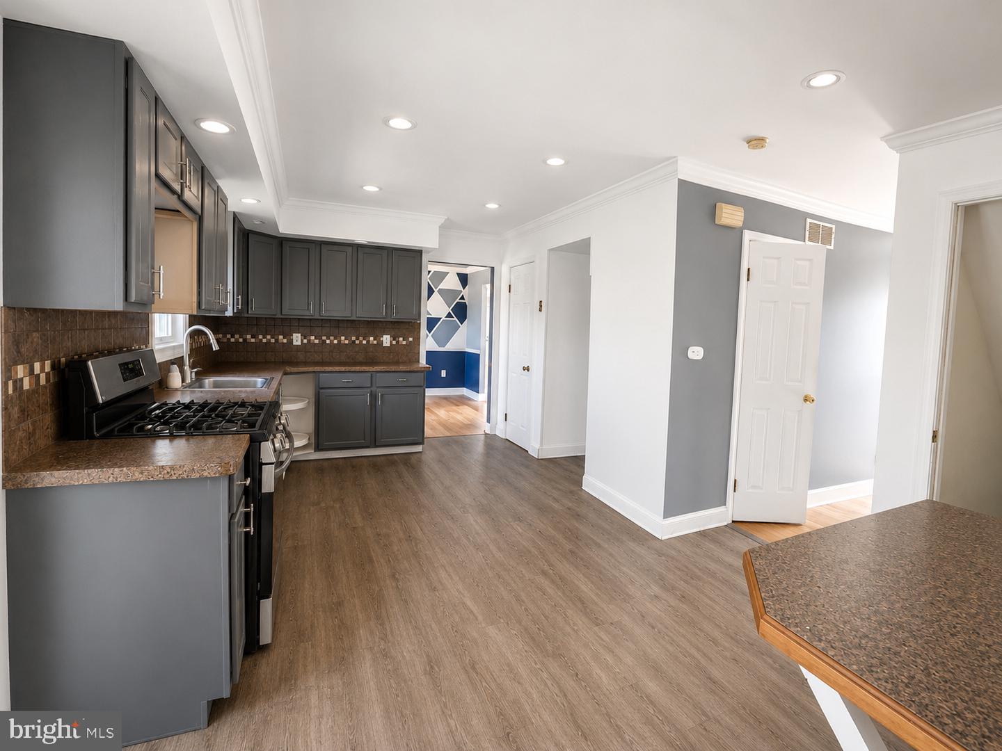 2017 Chestnut St Property Photo 10