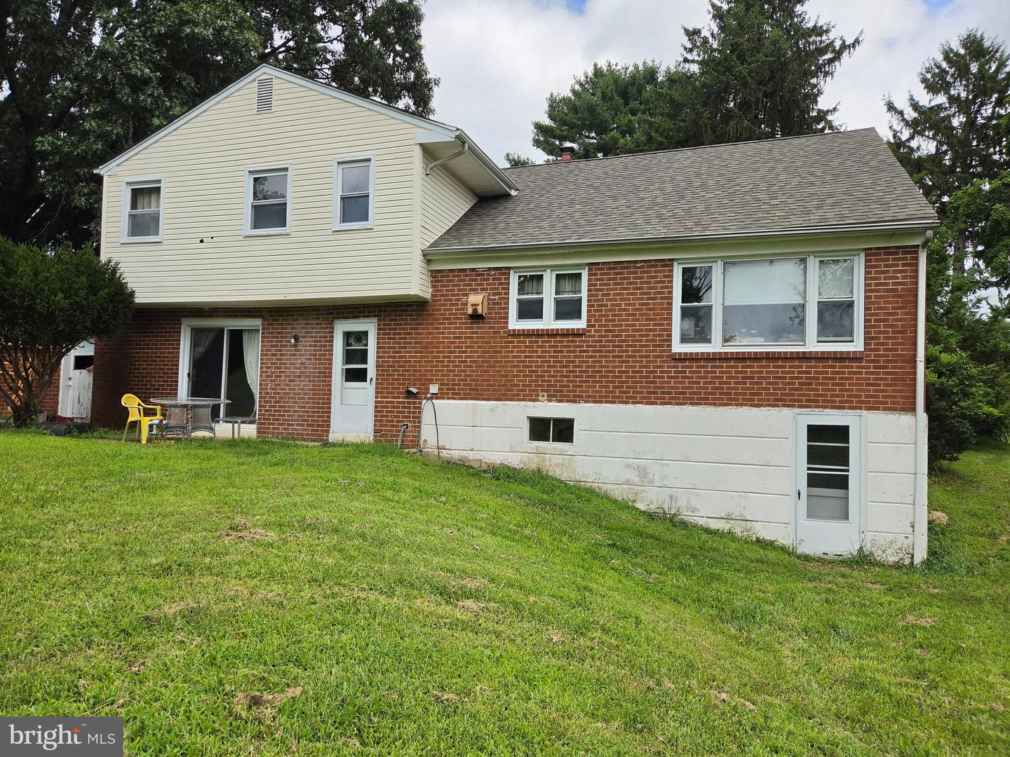 405 Hempstead Cir #1012 Property Photo 6