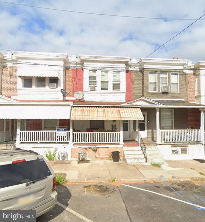 915 PENNELL ST Property Photo 1