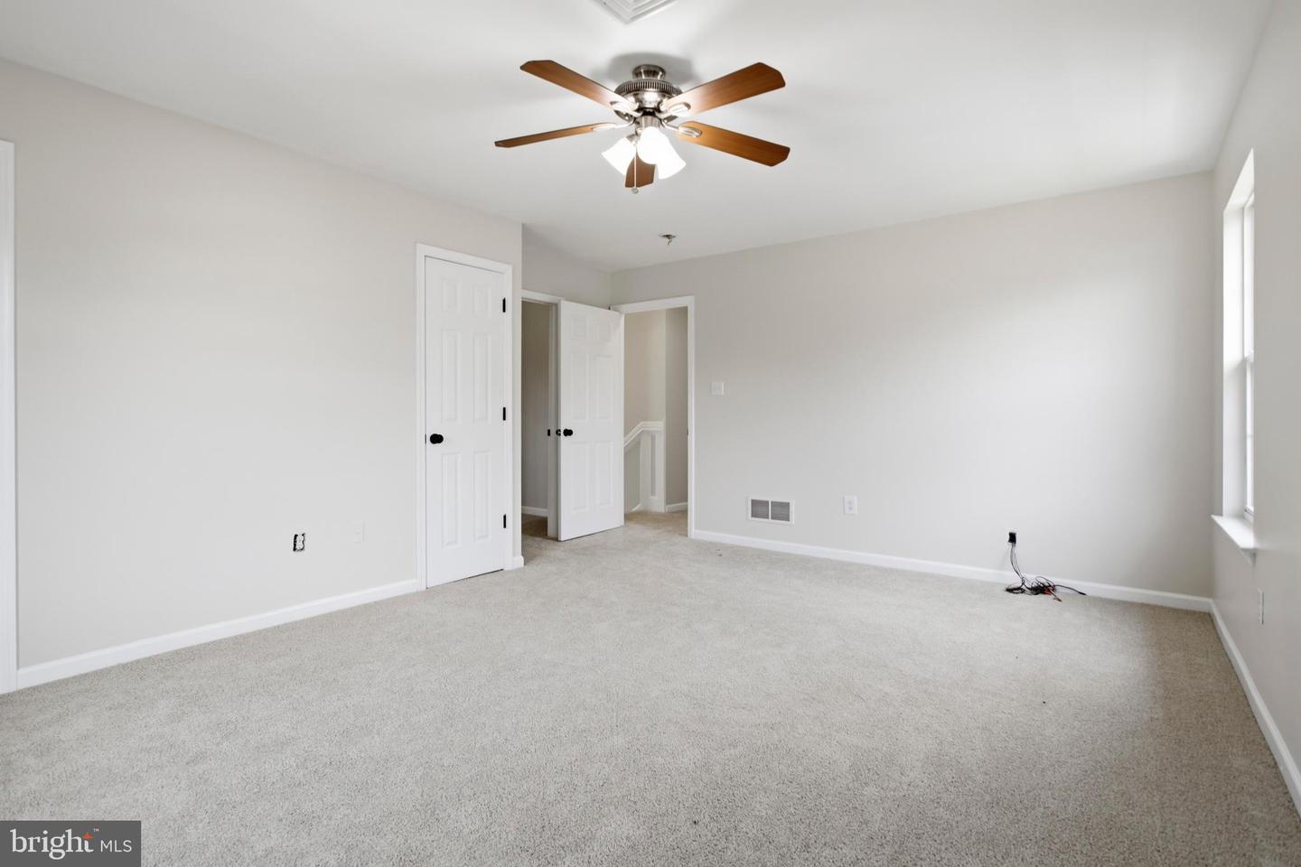 924 7th Ave Property Photo 30