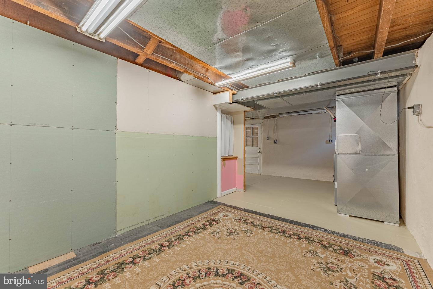 54 Fairview Ave Property Photo 32