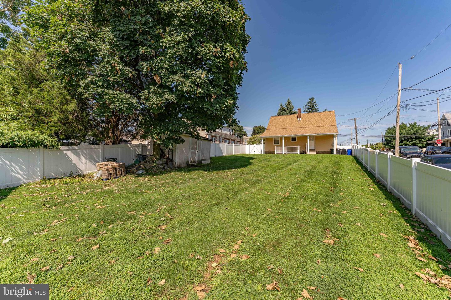 54 Fairview Ave Property Photo 41