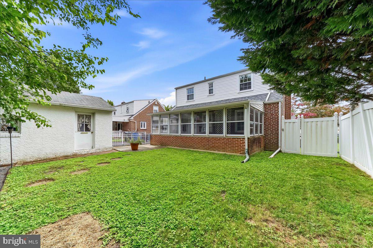 413 Lindsay St Property Photo 25