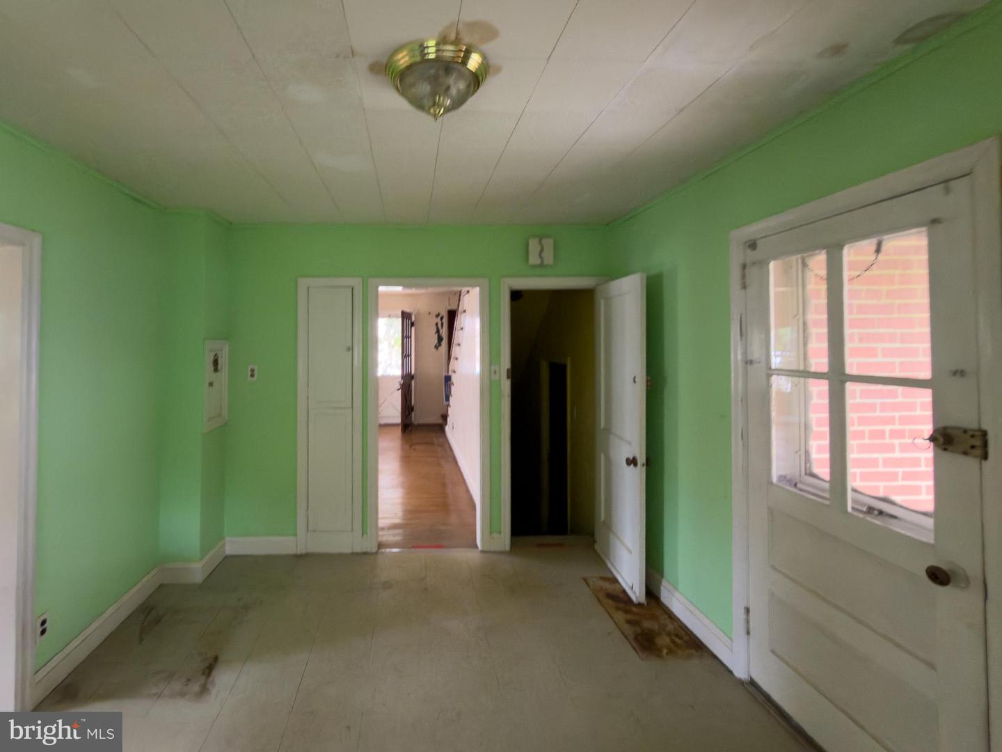 1240 Jefferson Ave Property Photo 5