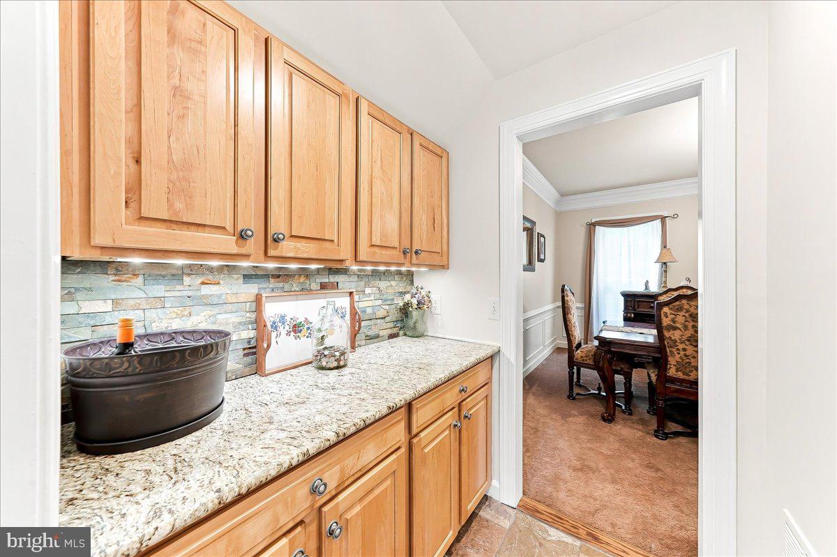 39 Maple Ln Property Photo 17