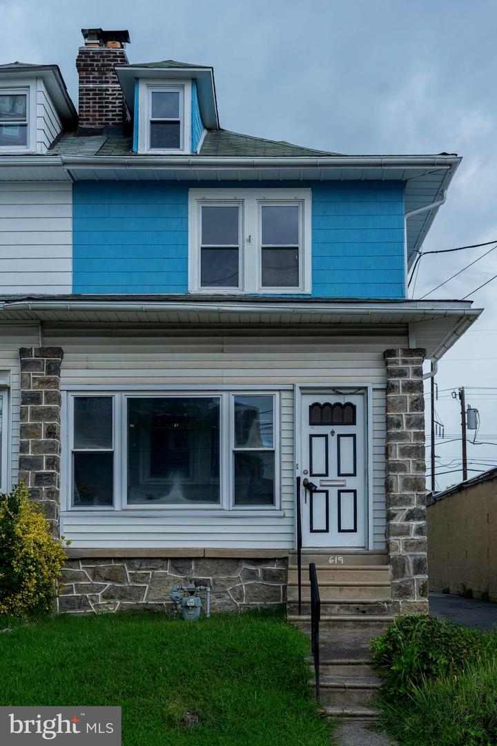 619 Penn St Property Photo 1