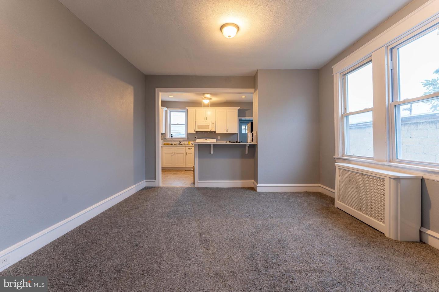 619 Penn St Property Photo 4