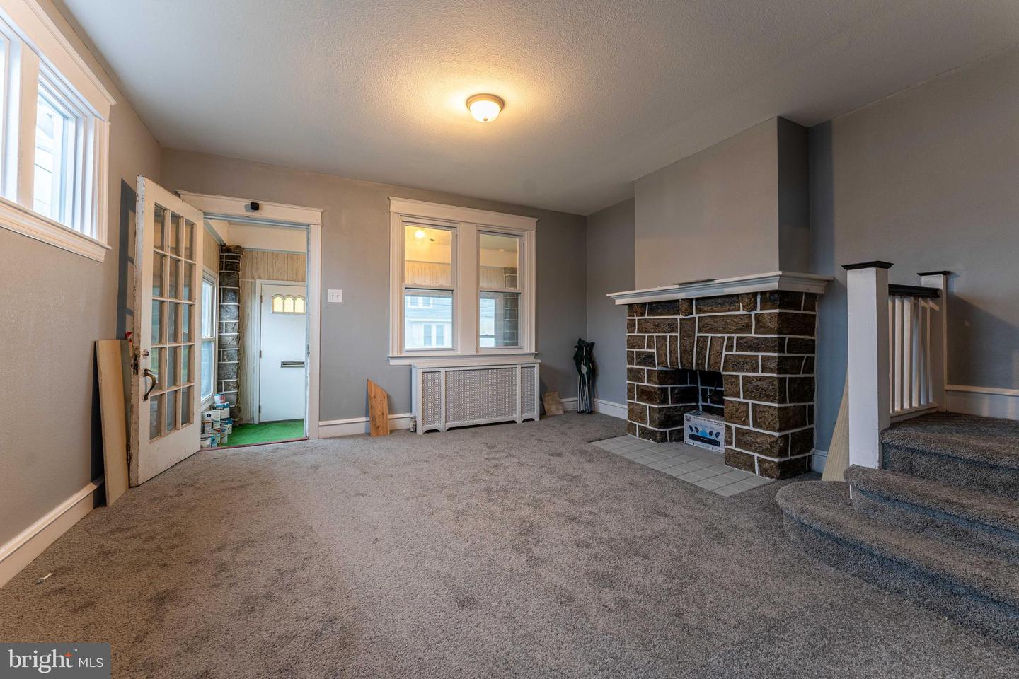 619 Penn St Property Photo 7