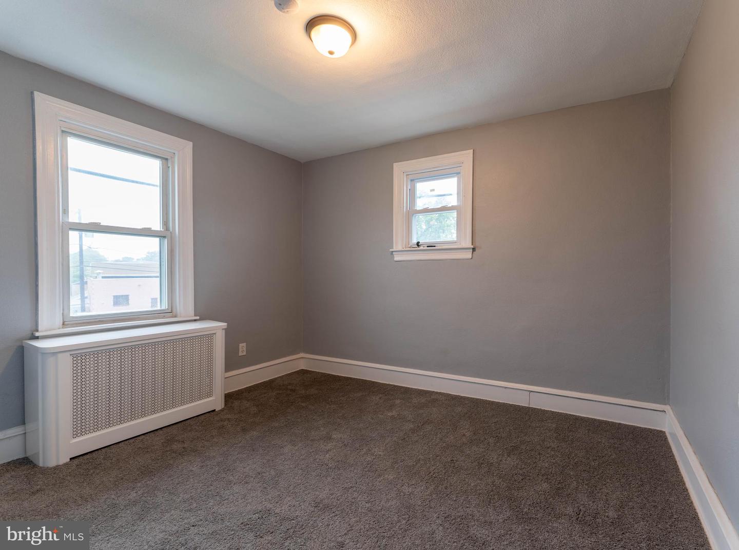 619 Penn St Property Photo 11