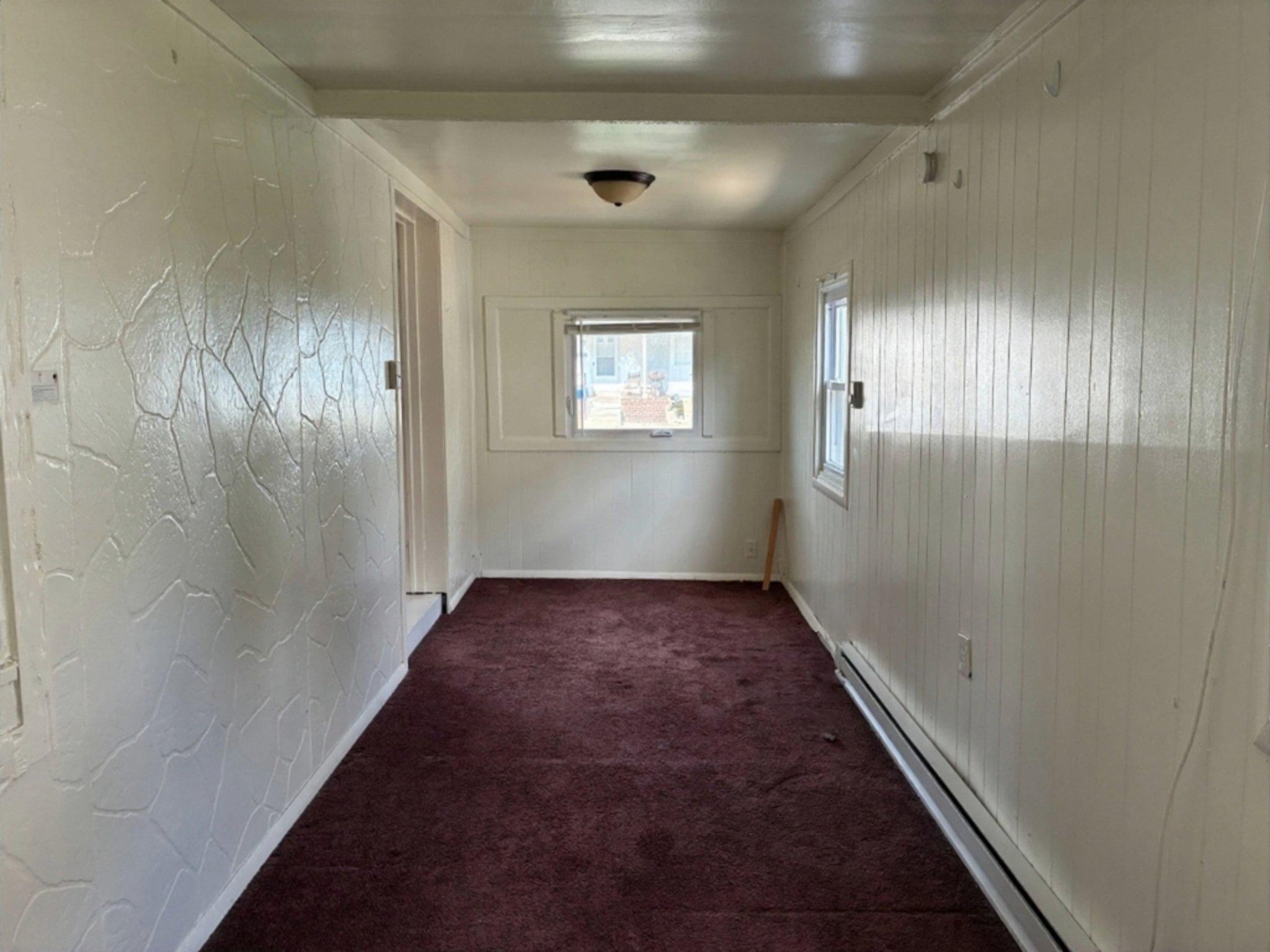 1408 Siegel St Property Photo 6