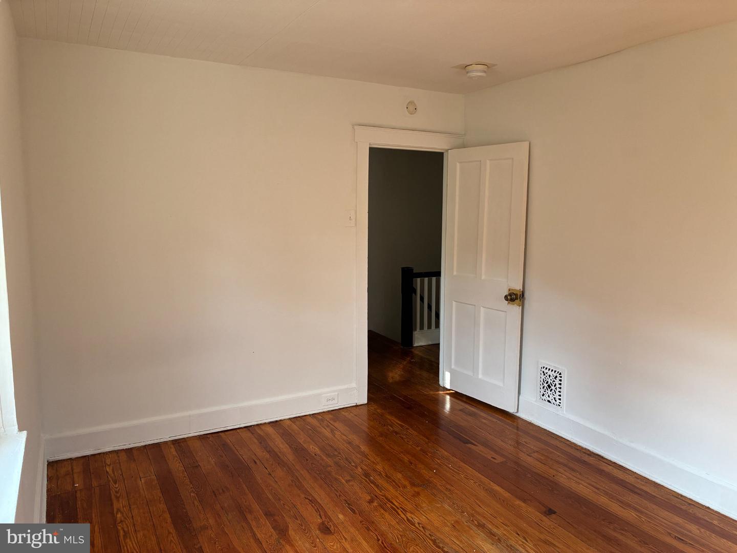 1408 Siegel St Property Photo 10