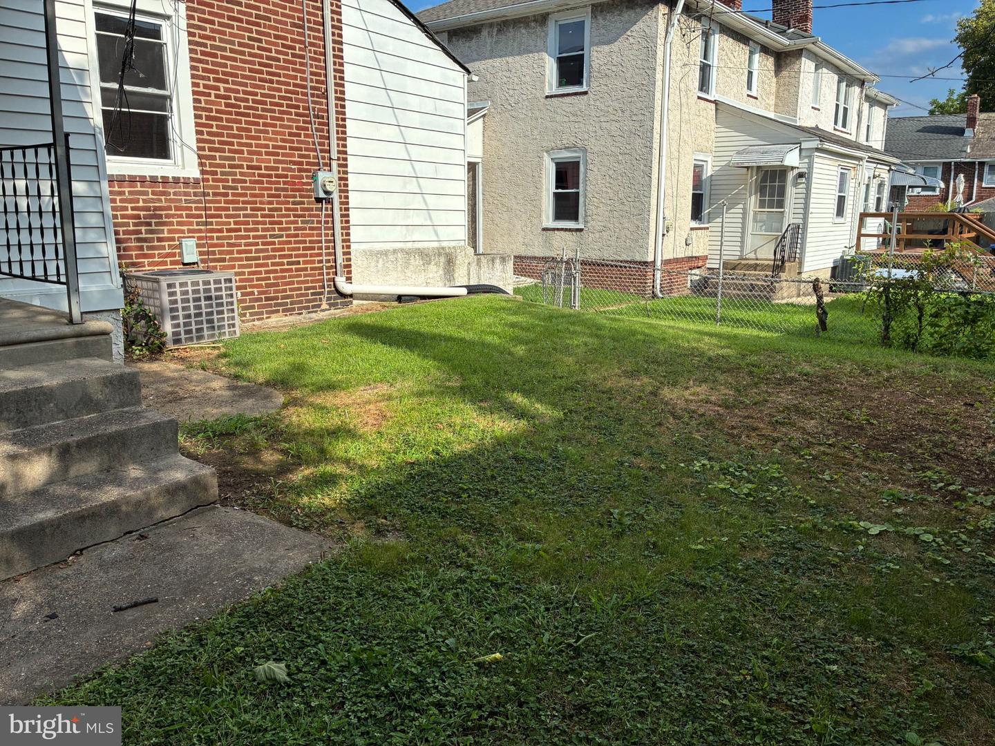 1408 Siegel St Property Photo 16