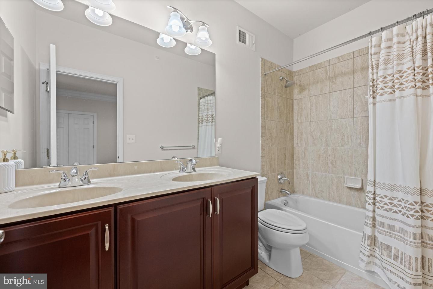 3723 Rosemont Pass Property Photo 28