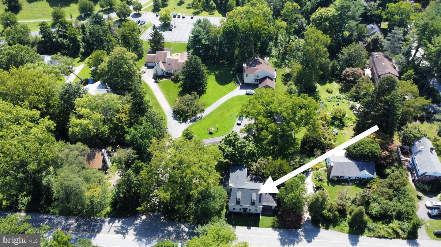204 W Brookhaven Rd Property Photo 2