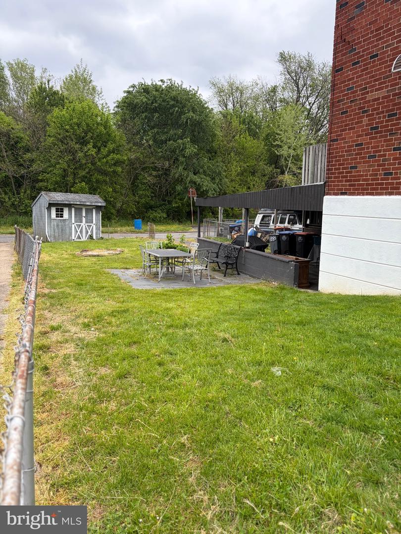 1331 Parker St Property Photo 4