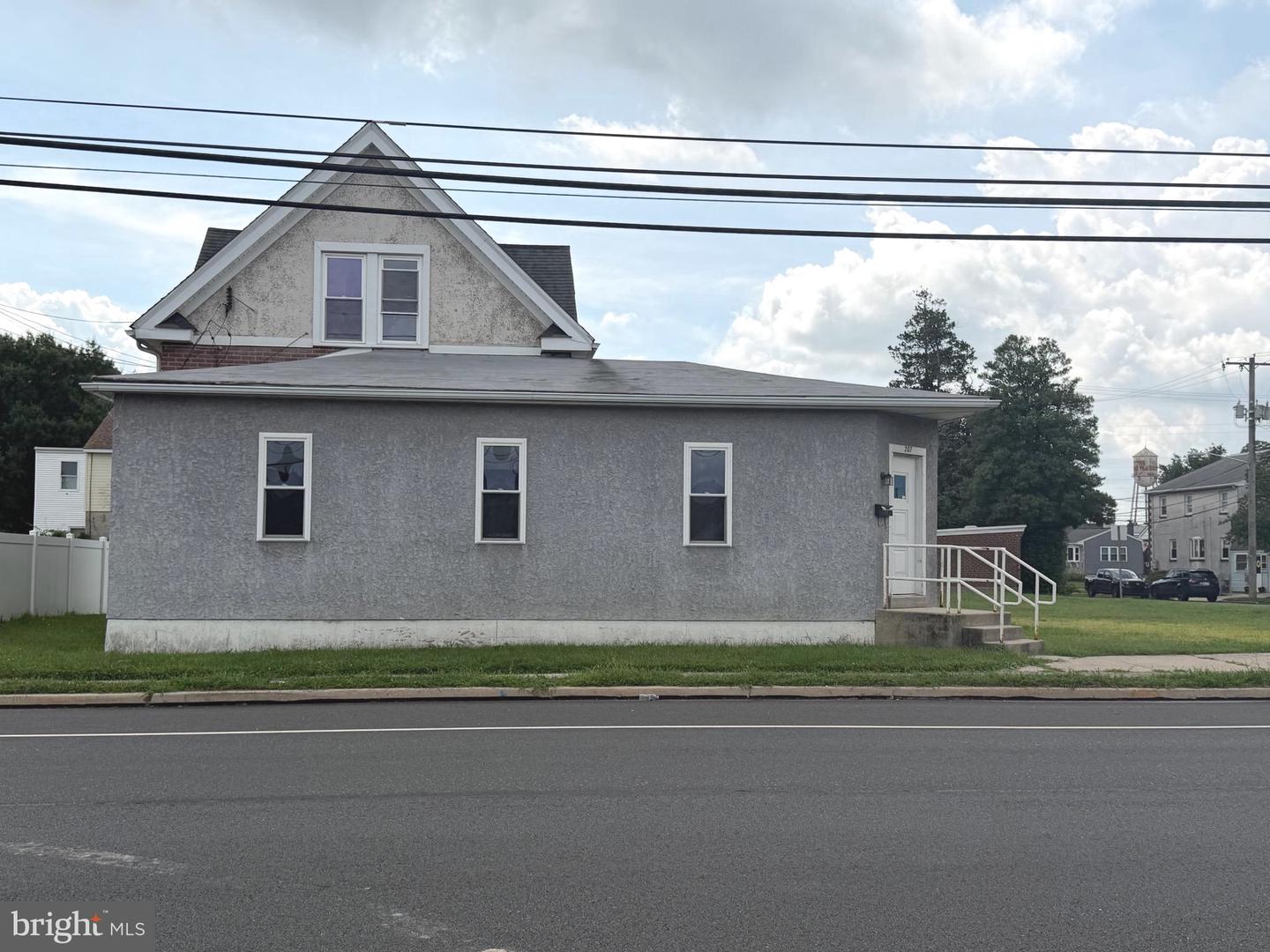 207 S Governor Printz Blvd Property Photo 4
