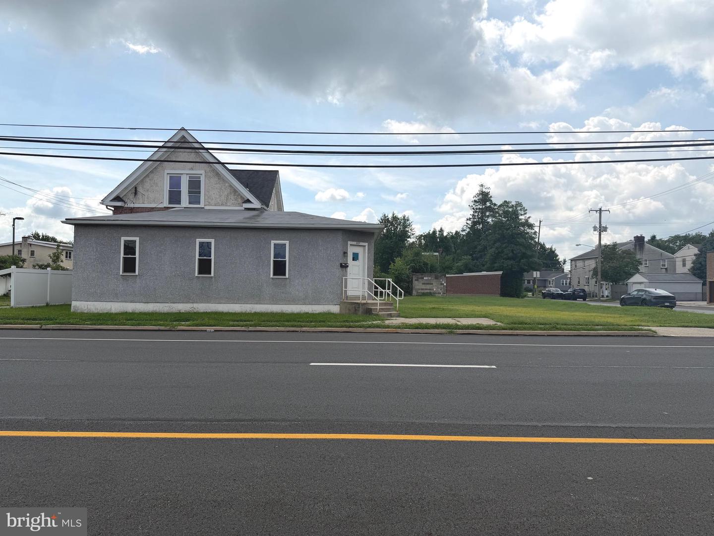 207 S Governor Printz Blvd Property Photo 5
