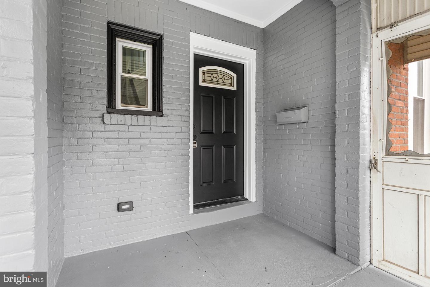 9 Maple St Property Photo 2