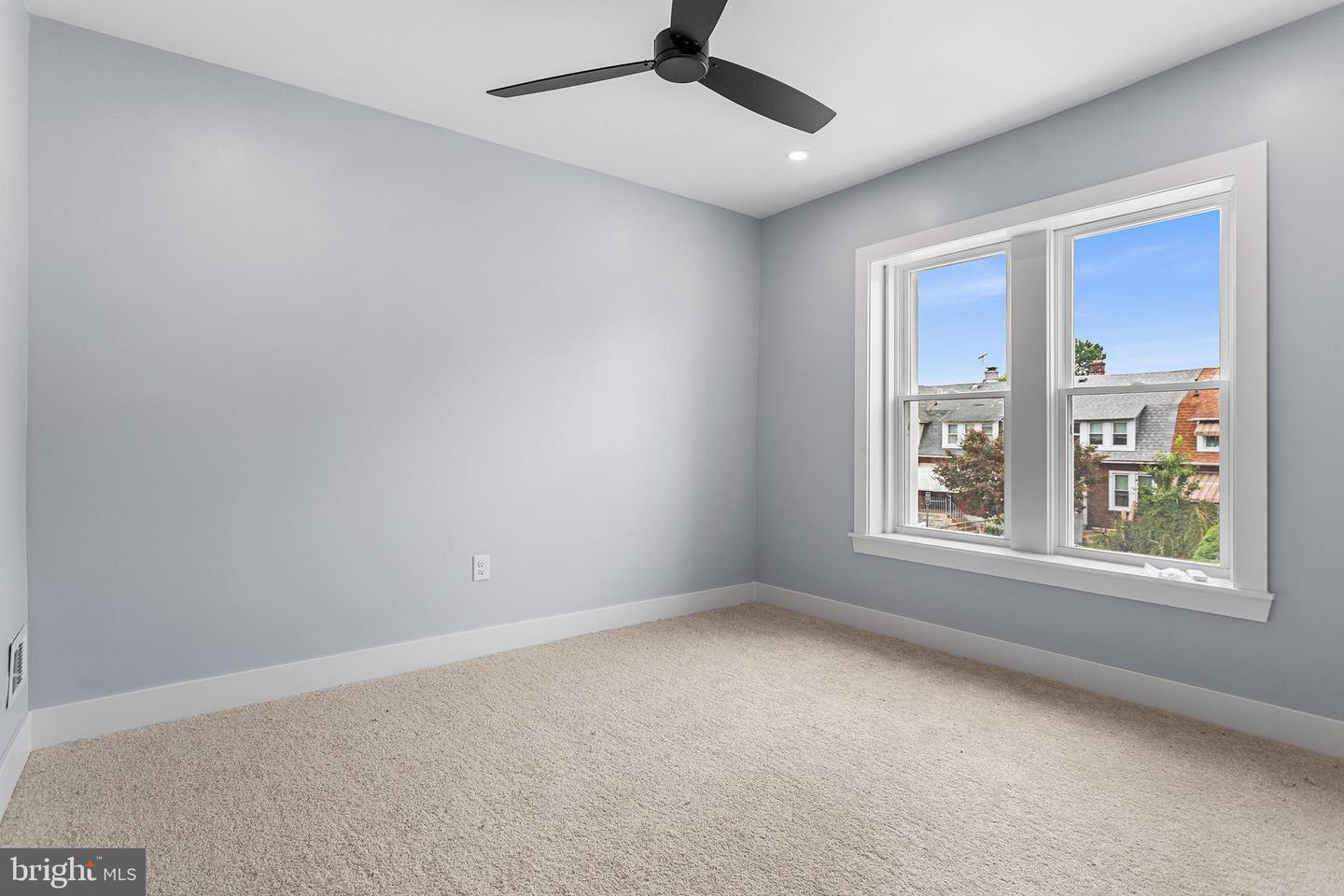 9 Maple St Property Photo 12