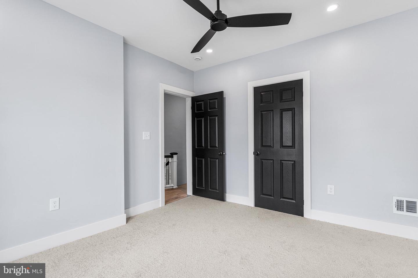 9 Maple St Property Photo 13