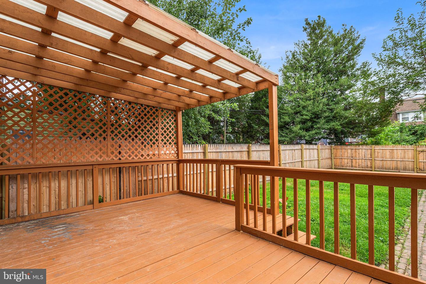 9 Maple St Property Photo 15