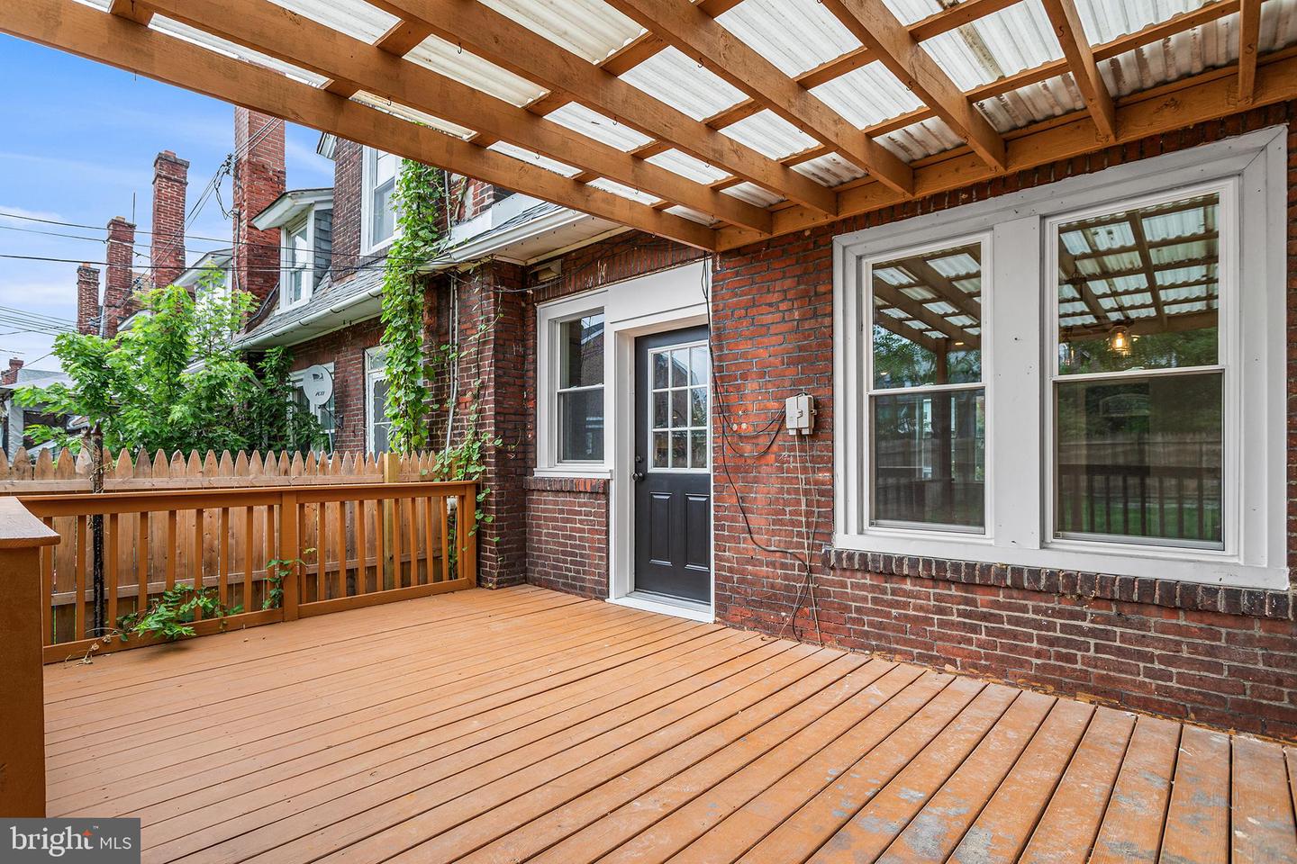 9 Maple St Property Photo 16