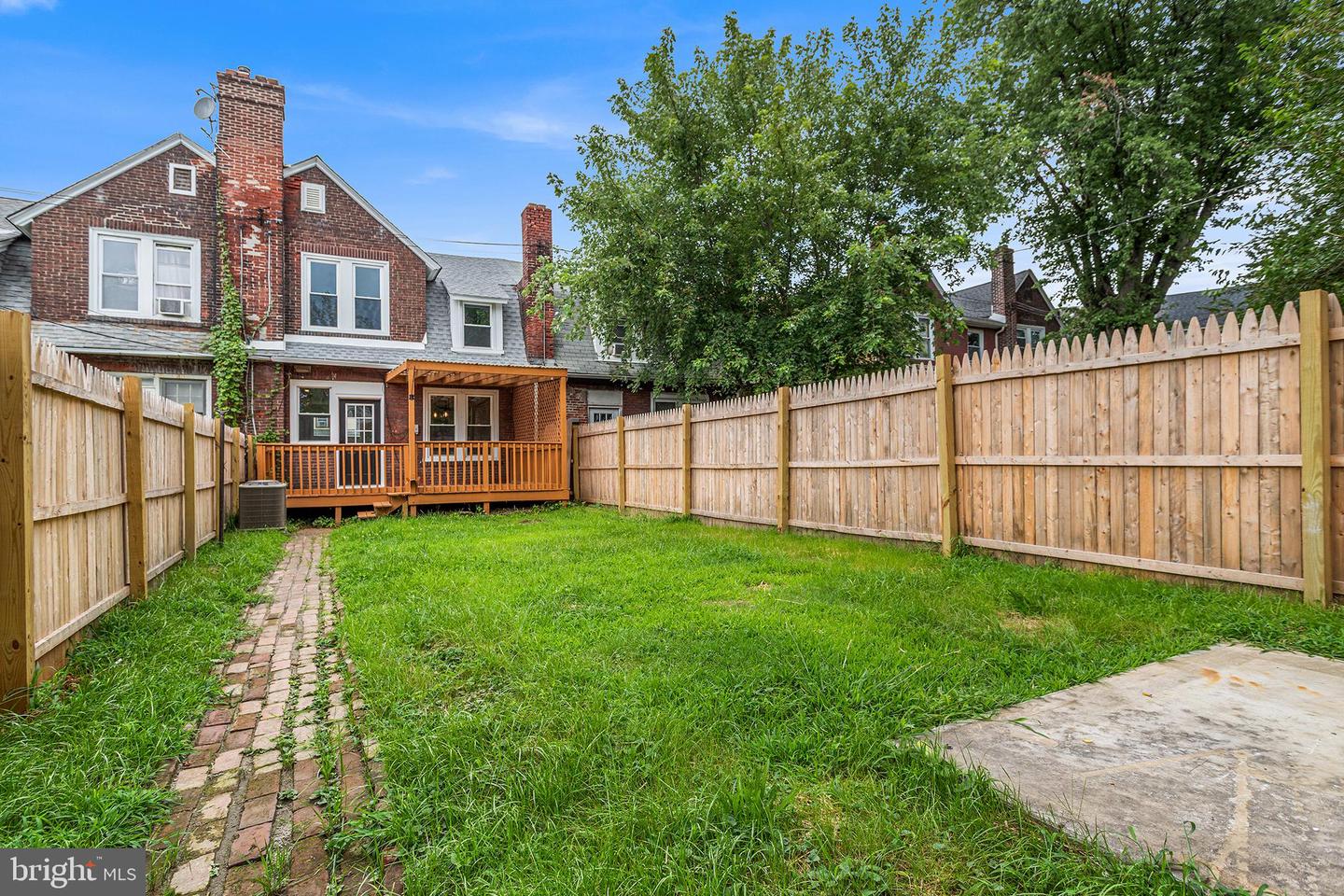 9 Maple St Property Photo 17