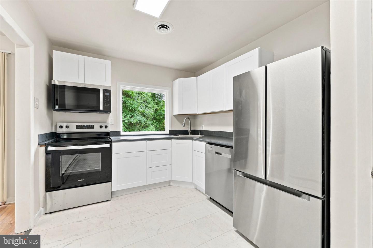 6 Glenwood Cir Property Photo 10