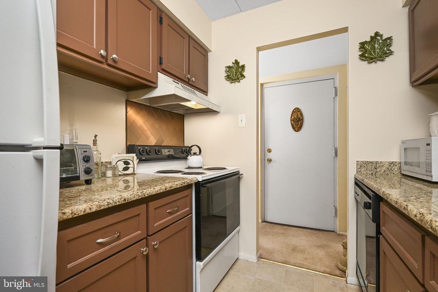 280 Bridgewater Rd #f1 Property Photo 5