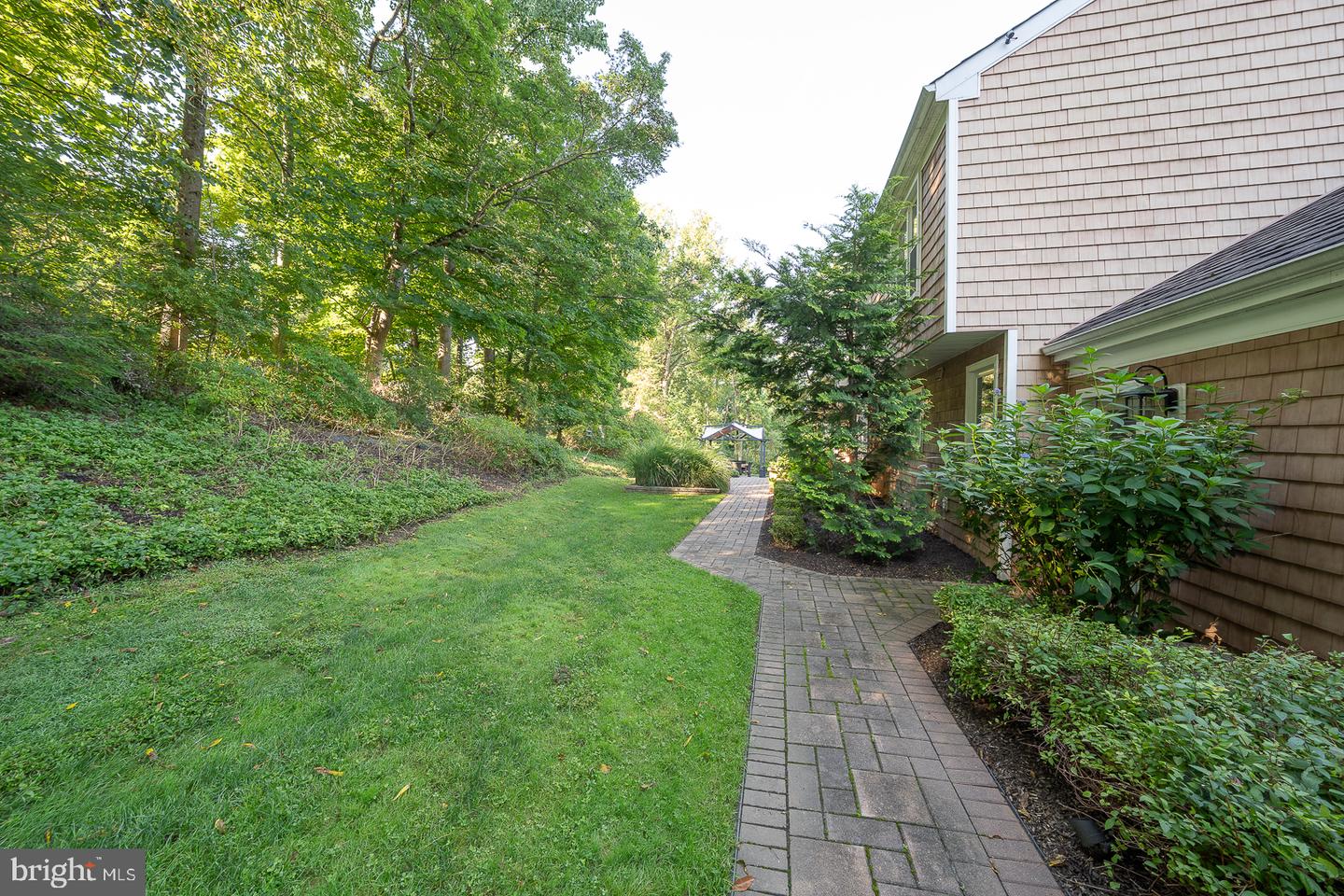 27 Roberts Rd Property Photo 64