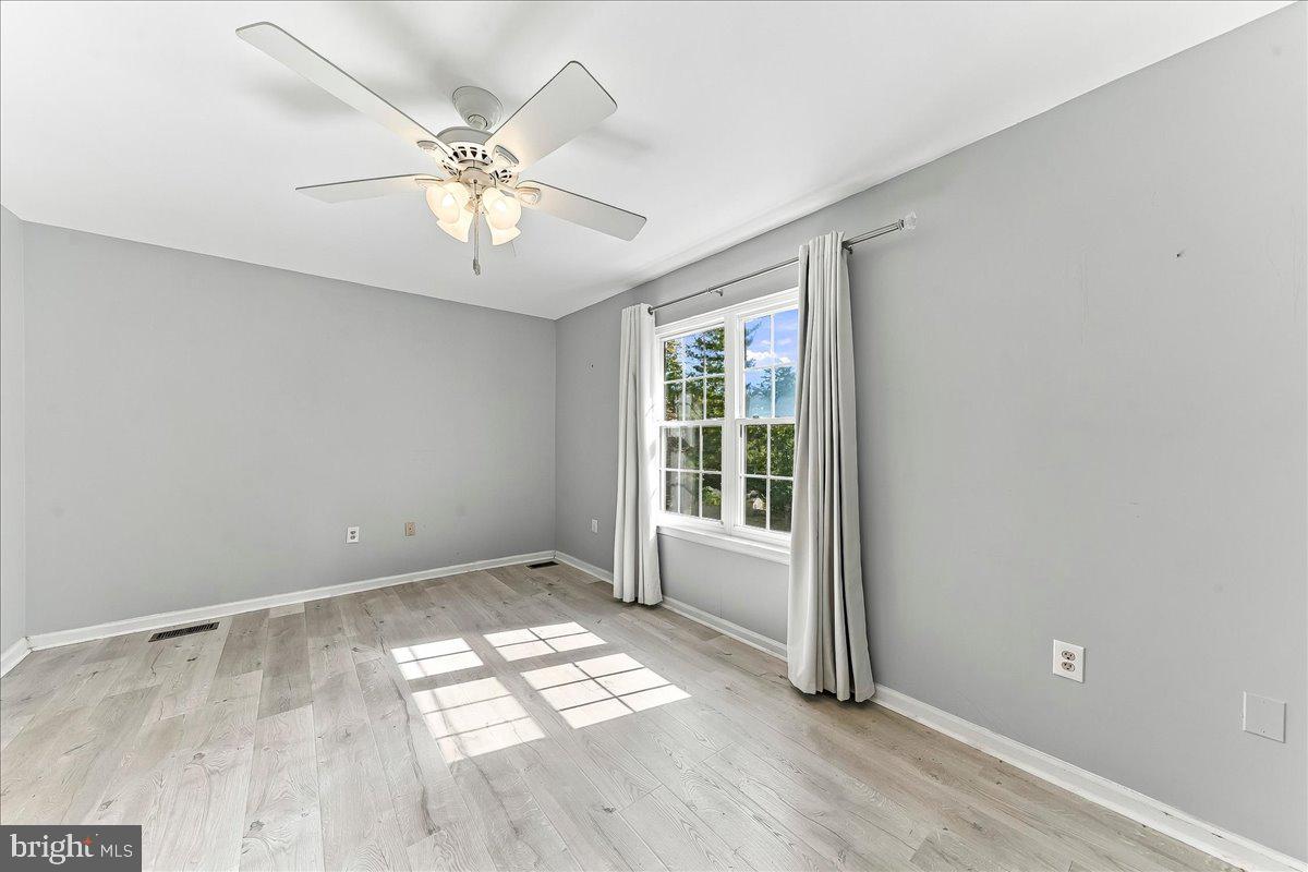 181 Nottingham Ct Property Photo 21