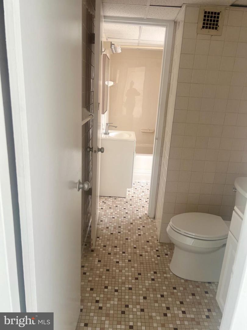 1030 E Lancaster Ave #1019 Property Photo 11