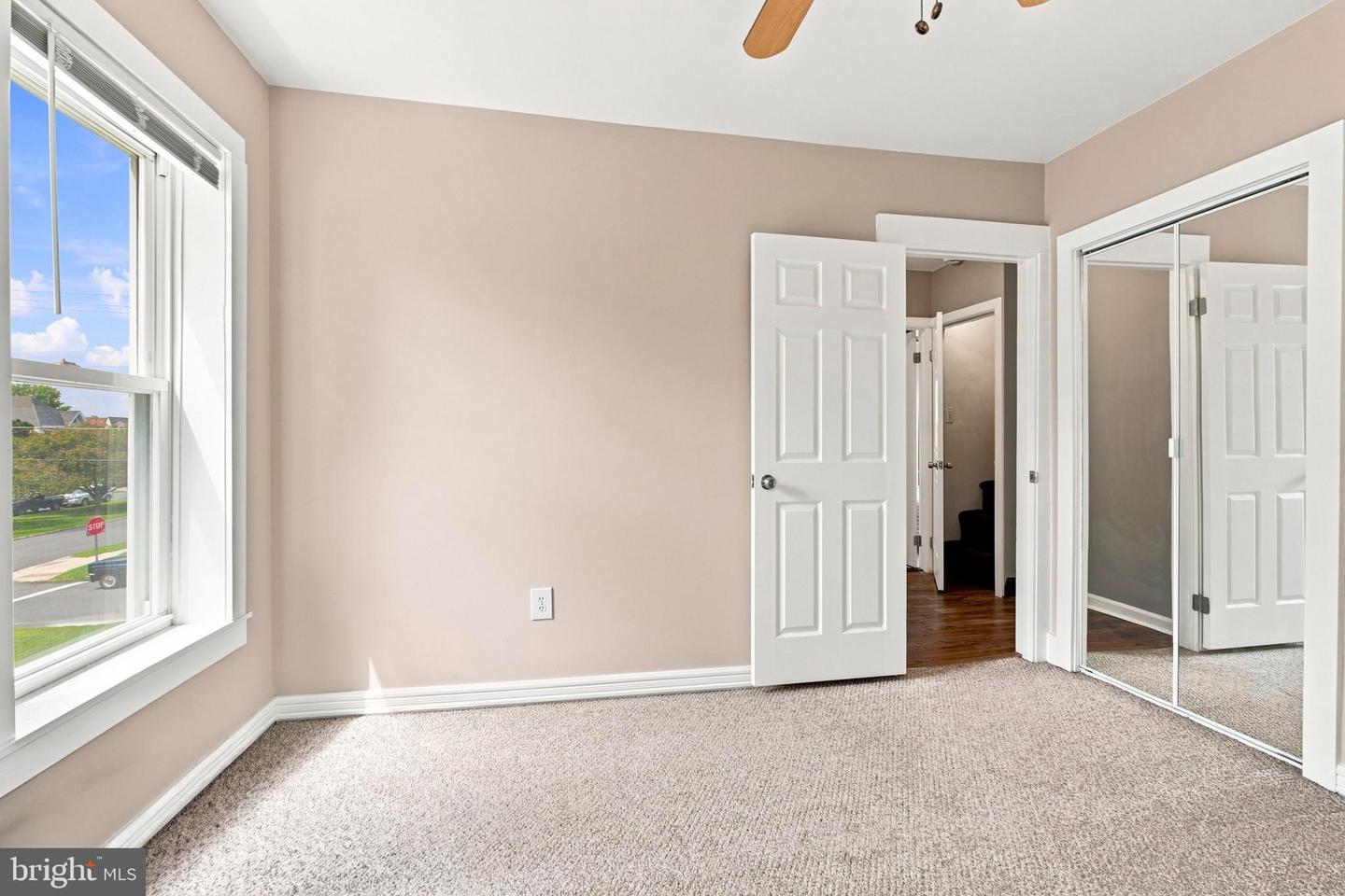 558 Mohawk Ave Property Photo 27