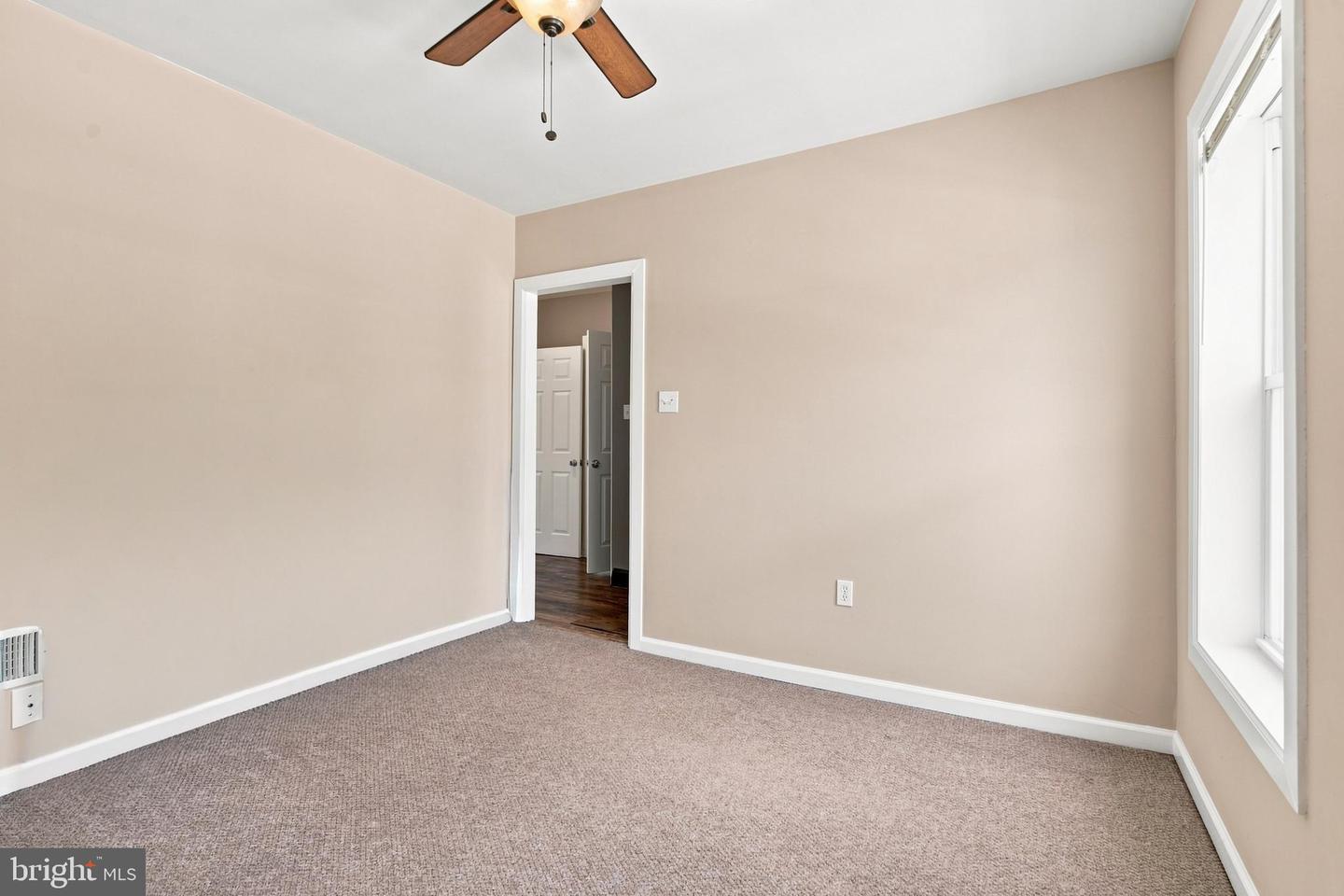 558 Mohawk Ave Property Photo 30