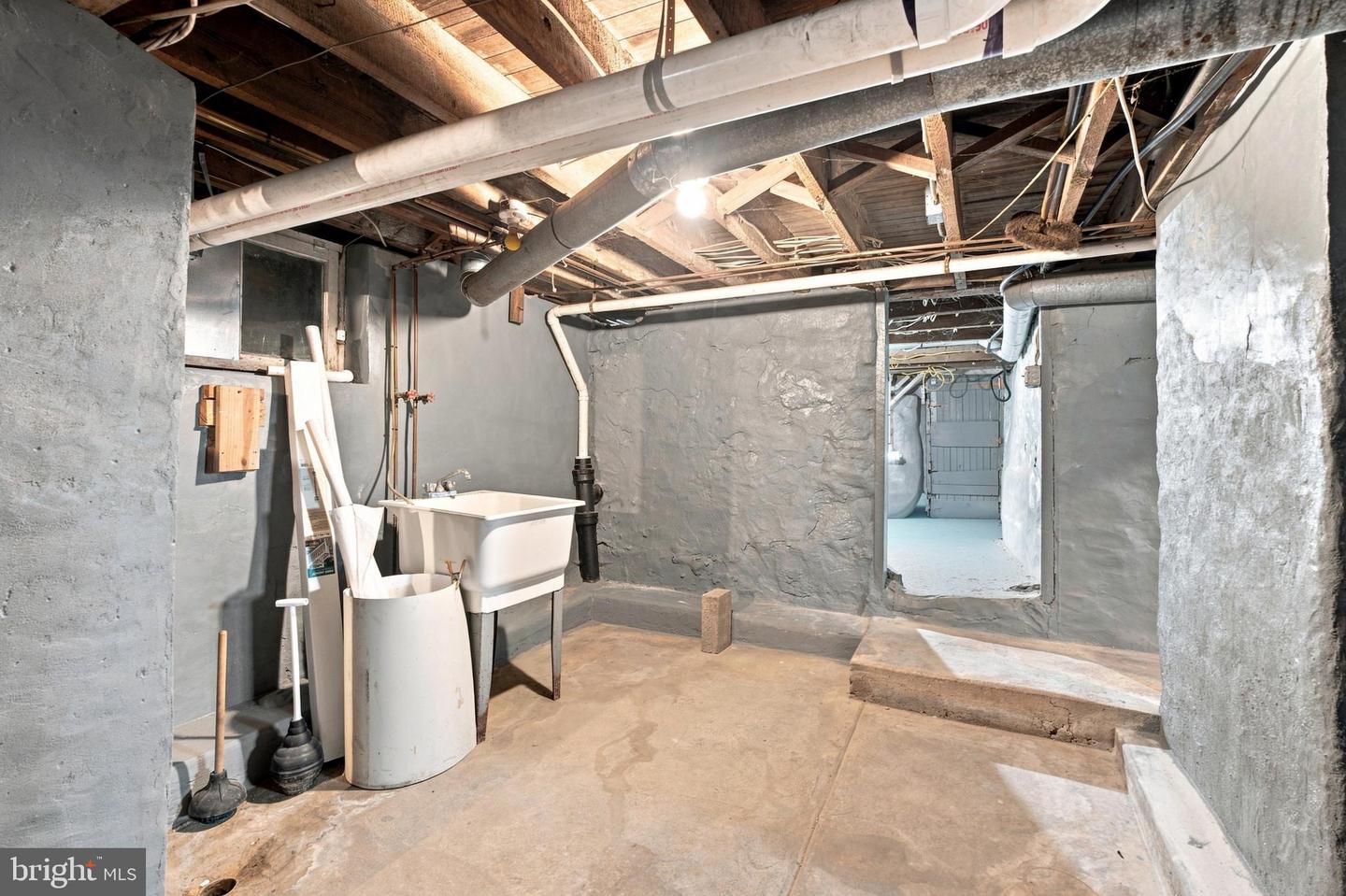 558 Mohawk Ave Property Photo 43